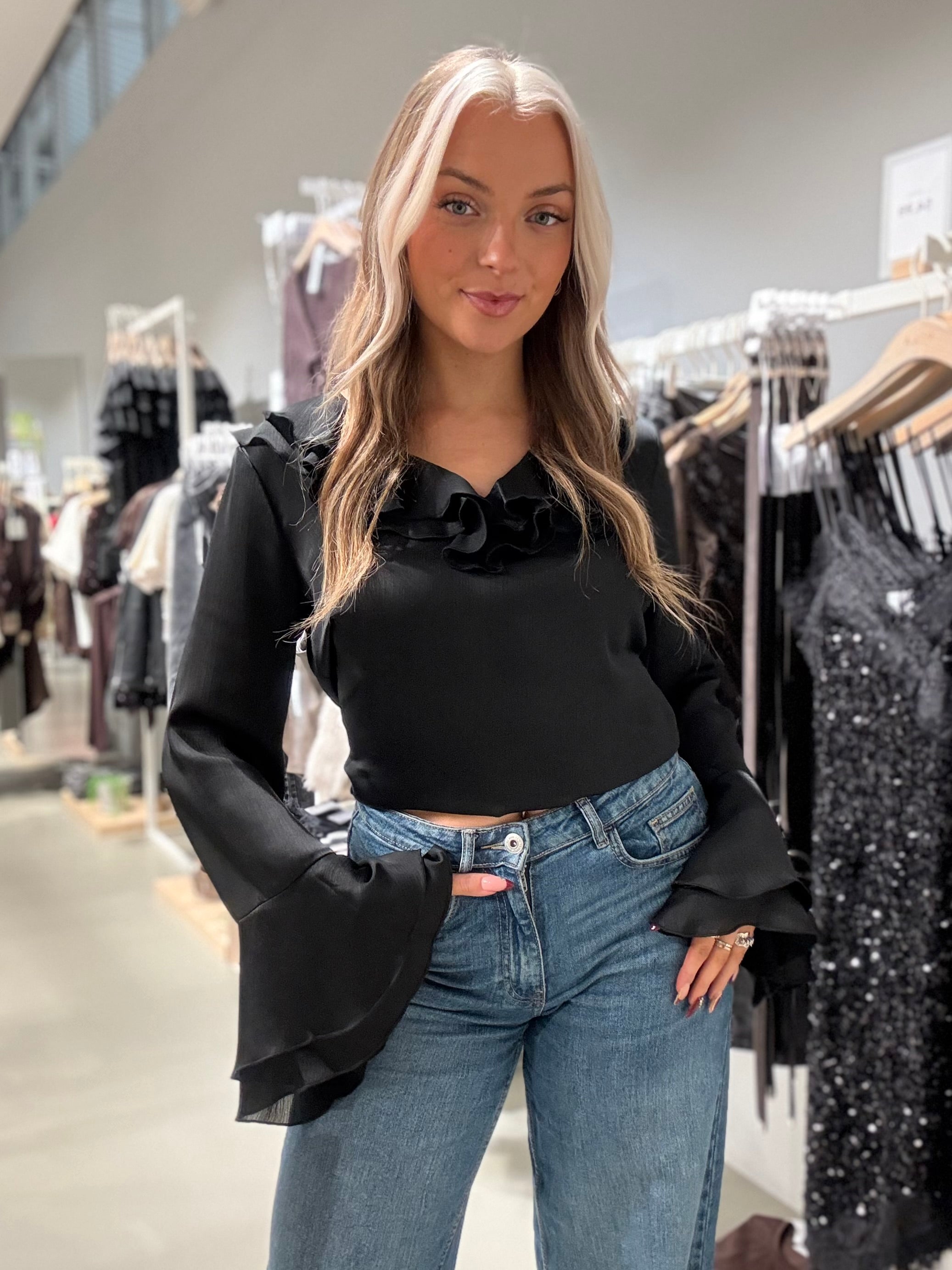 VIHARRISON Top - Black Beauty